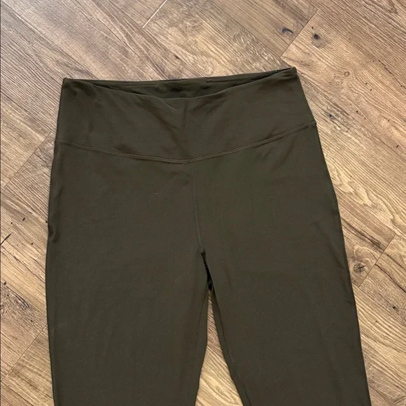 Lululemon Groove Super-High-Rise Flared Pant Nulu size 16 green - Picture 5 of 9